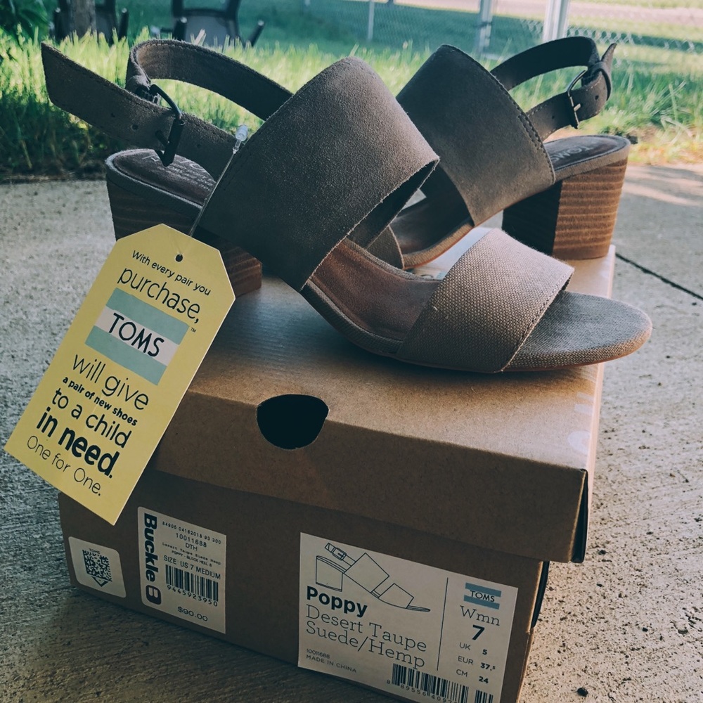 TOMS poppy desert suede